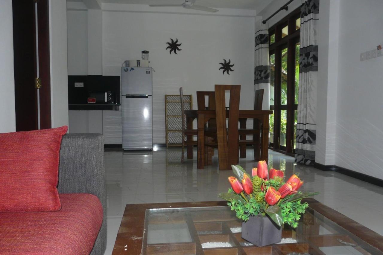 Hidden Villa Hikkaduwa Exterior photo